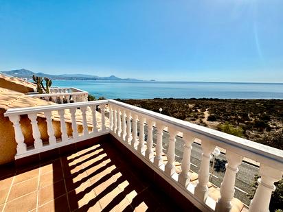Vista exterior de Casa adosada en venda en Alicante / Alacant amb Aire condicionat, Terrassa i Balcó