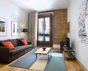 Sala d'estar de Apartament de lloguer en  Madrid Capital amb Aire condicionat, Calefacció i Moblat