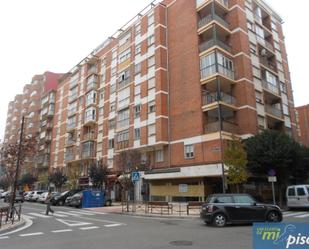 Vista exterior de Pis en venda en Valladolid Capital amb Calefacció, Parquet i Terrassa