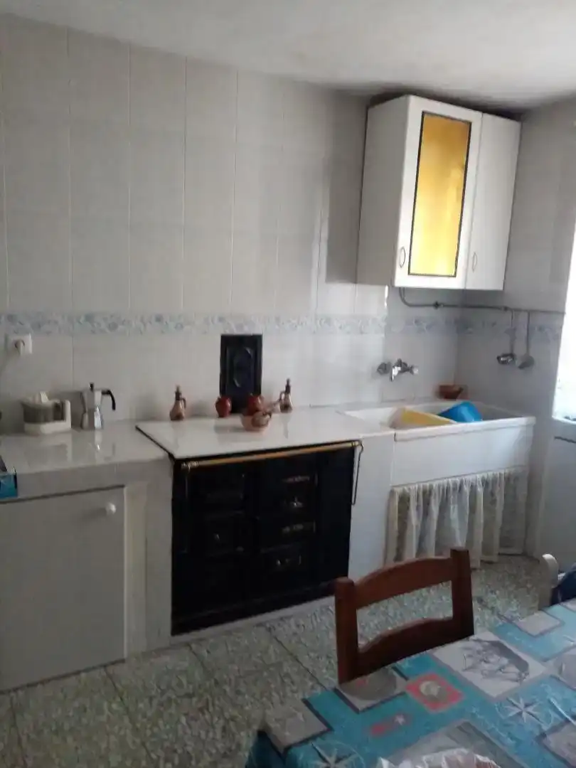 Cuina de Finca rústica en venda en Palacios de la Sierra amb Moblat, Rentadora i TV