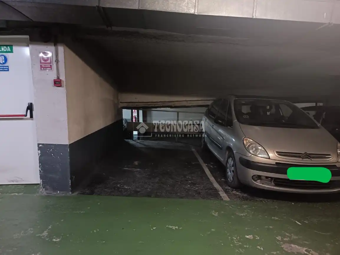 Garaje de alquiler en Calle de Las Naves, Acacias, Arganzuela