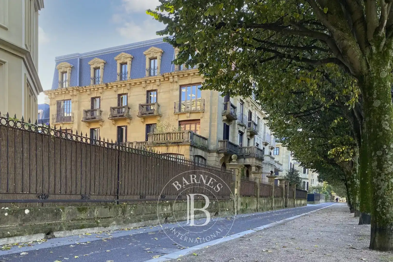 Außenansicht von Maisonette zum Verkauf in Donostia - San Sebastián  mit Heizung, Terrasse und Möbliert