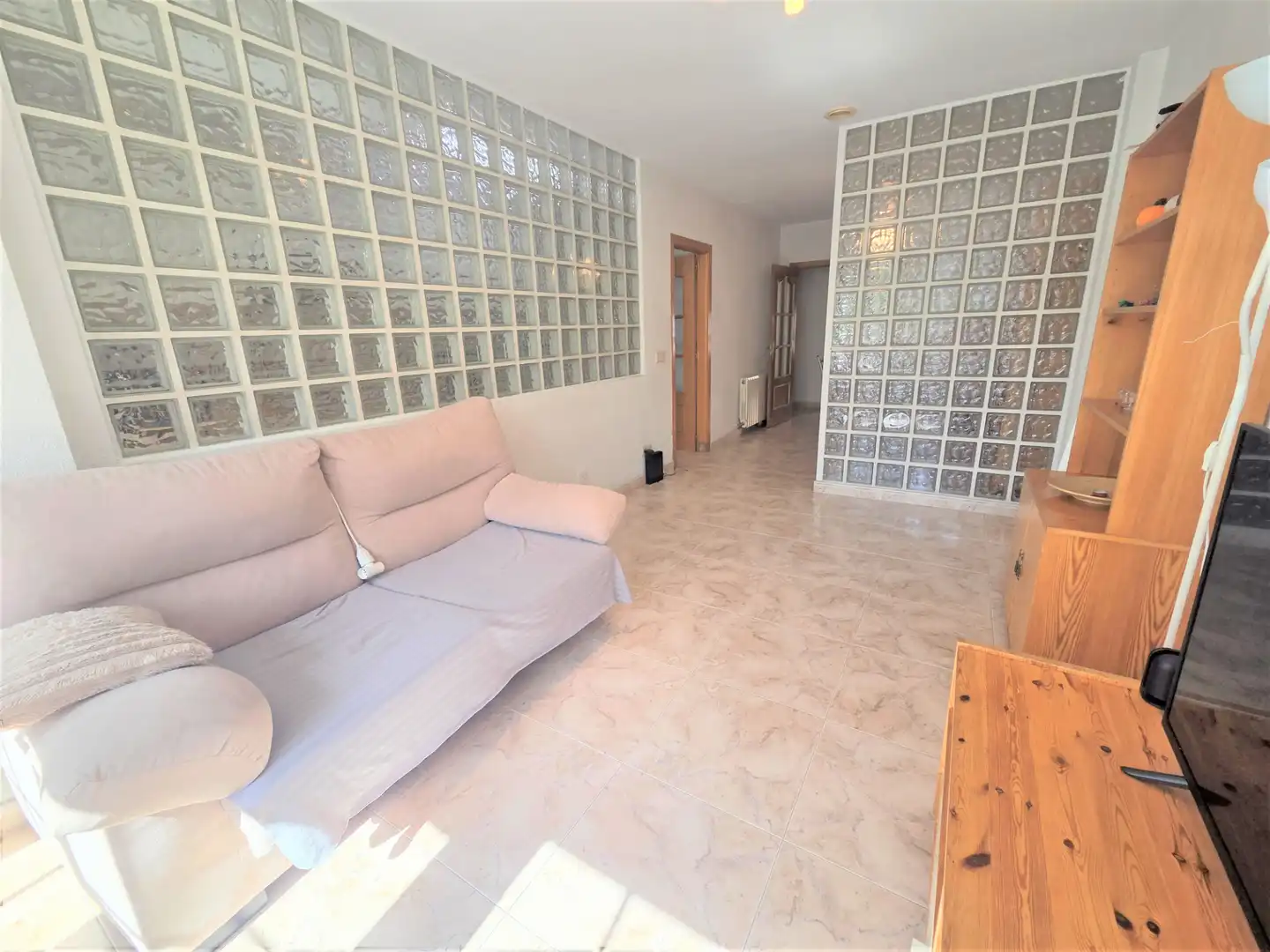 Living room of Flat for sale in Villanueva de la Cañada  with Air Conditioner, Heating and Furnished