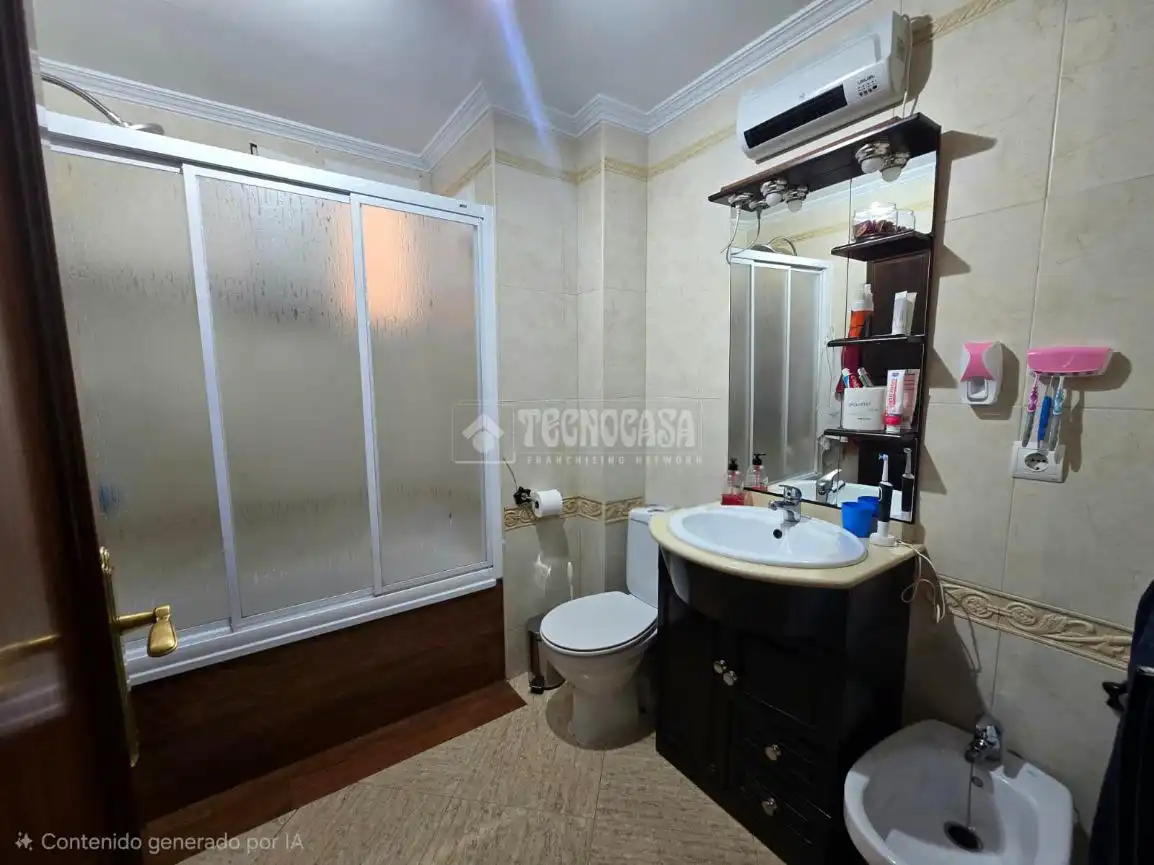 Bathroom of Flat for sale in Morón de la Frontera  with Air Conditioner