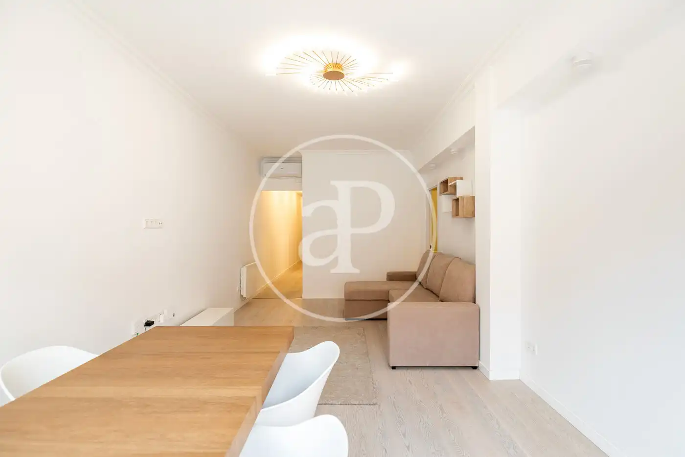 Wohnzimmer von Wohnung zum Verkauf in Barcelona mit Klimaanlage, Heizung und Möbliert