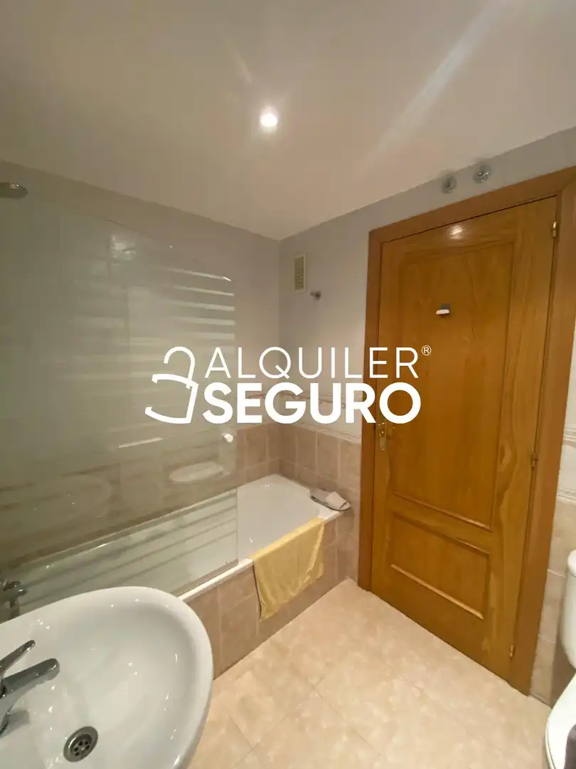 Flat with pool to rent in peñalver, imagen 7
