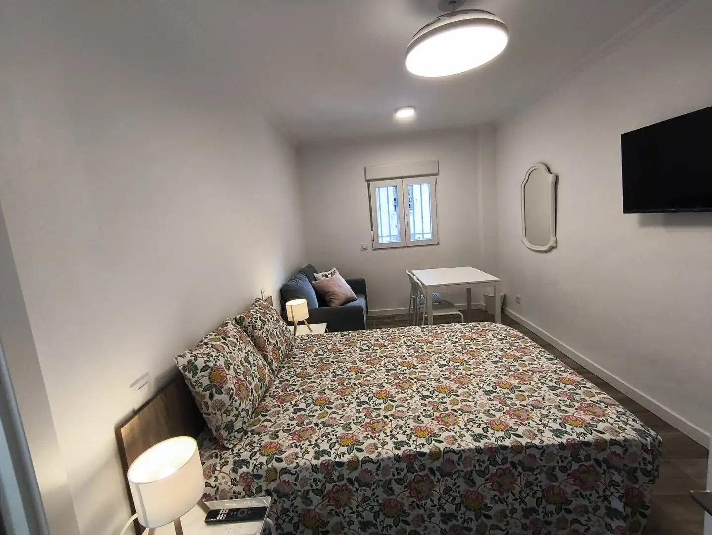 Habitación de Piso para compartir en Madrid con Calefacción, Terraza y Amueblado