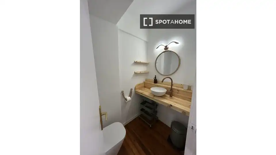 Badezimmer von Wohnung zur untervermieten in Bilbao  mit Klimaanlage, Terrasse und Möbliert