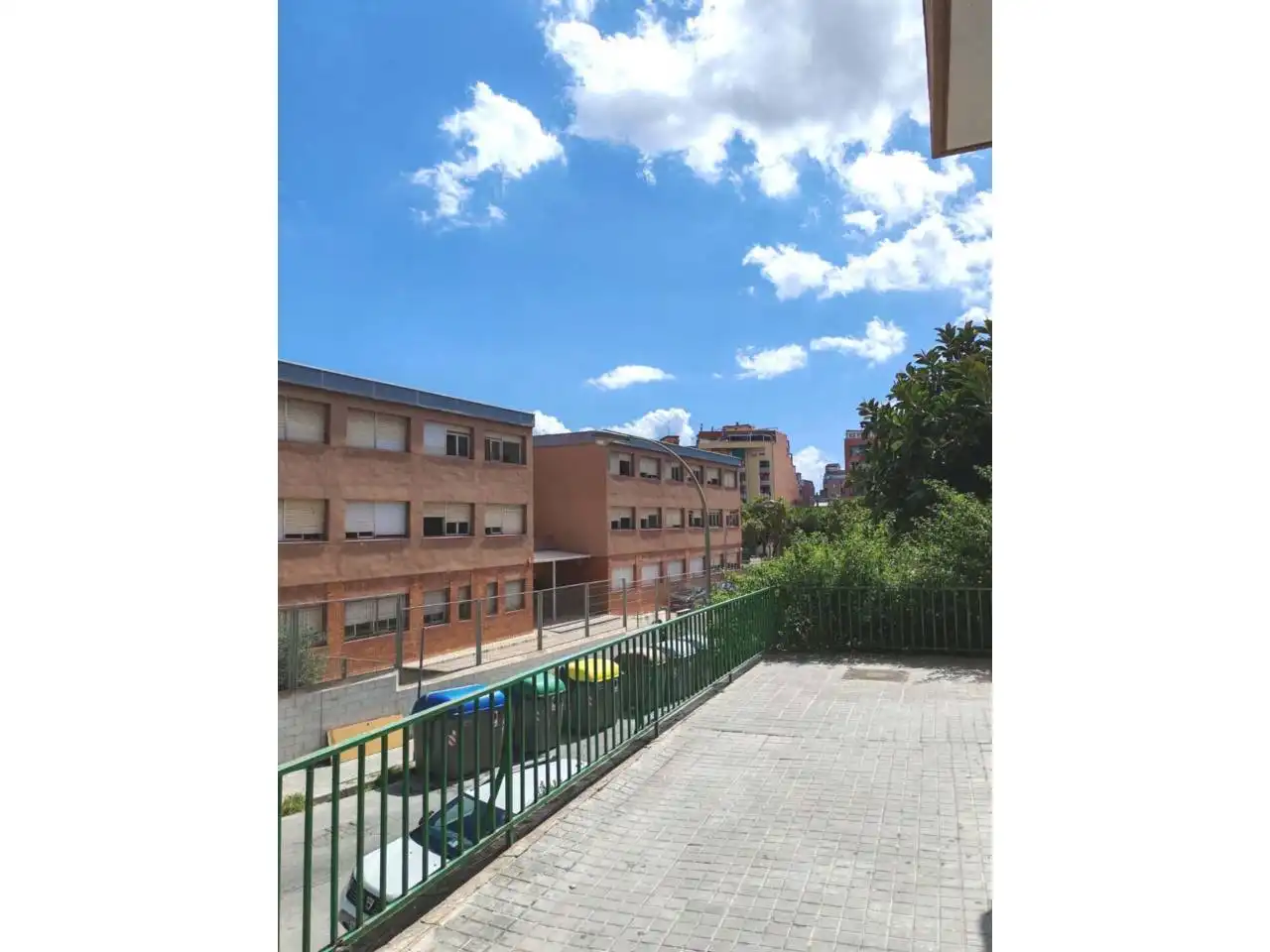 Außenansicht von Wohnung zum Verkauf in Badalona mit Klimaanlage, Heizung und Parkett