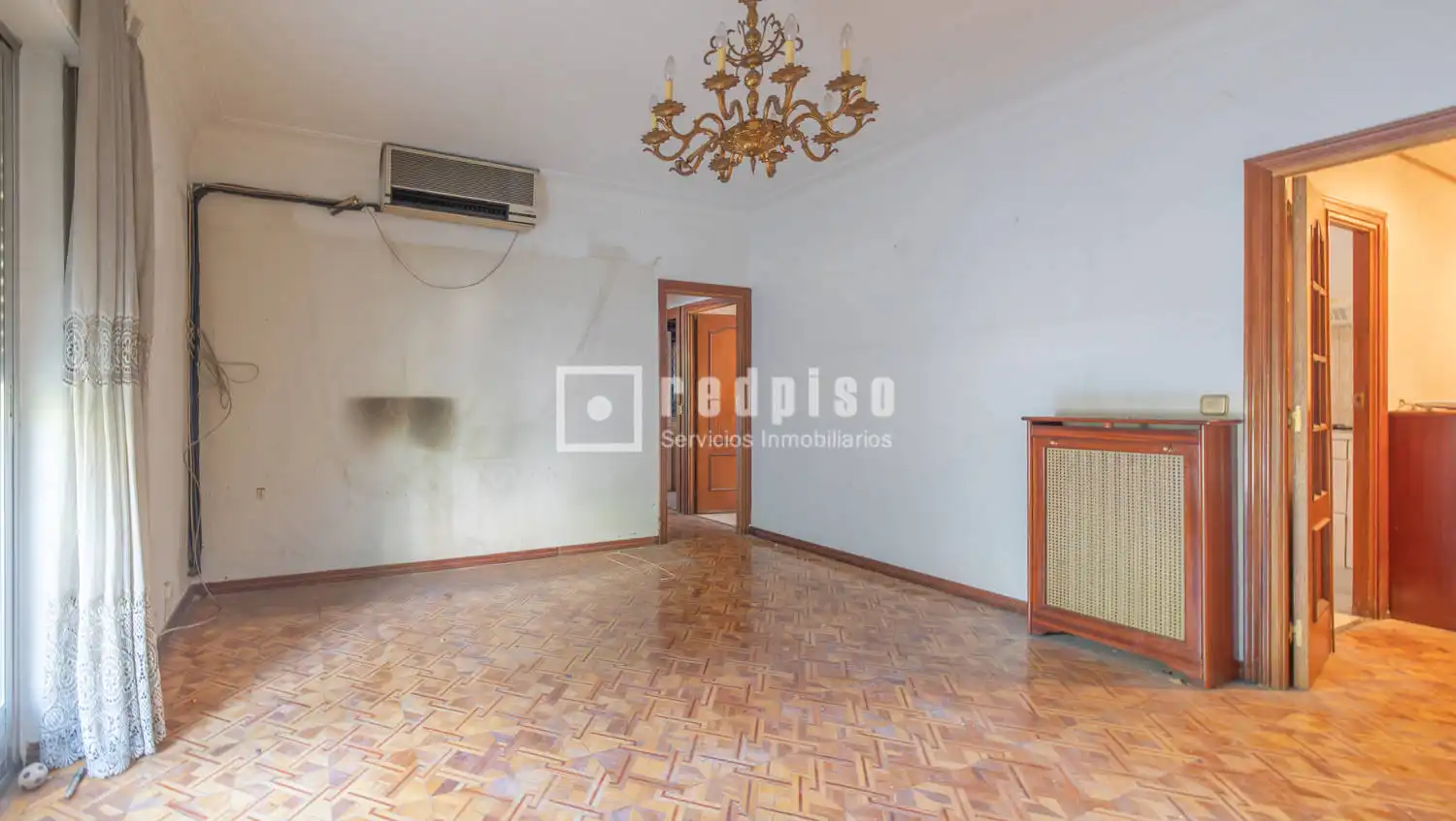 Habitación de Piso en venta en Madrid con Calefacción, Parquet y Terraza