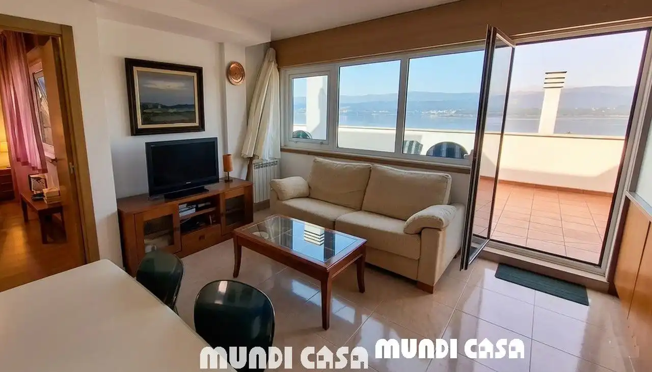 Sala de estar de Ático de alquiler en Rianxo con Calefacción, Terraza y Trastero