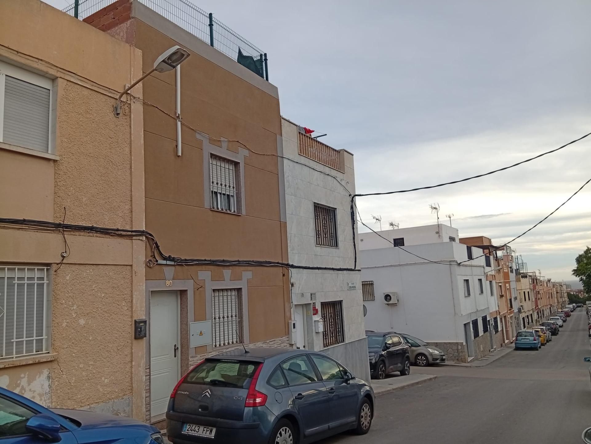 Vista exterior de Casa o xalet en venda en  Almería Capital