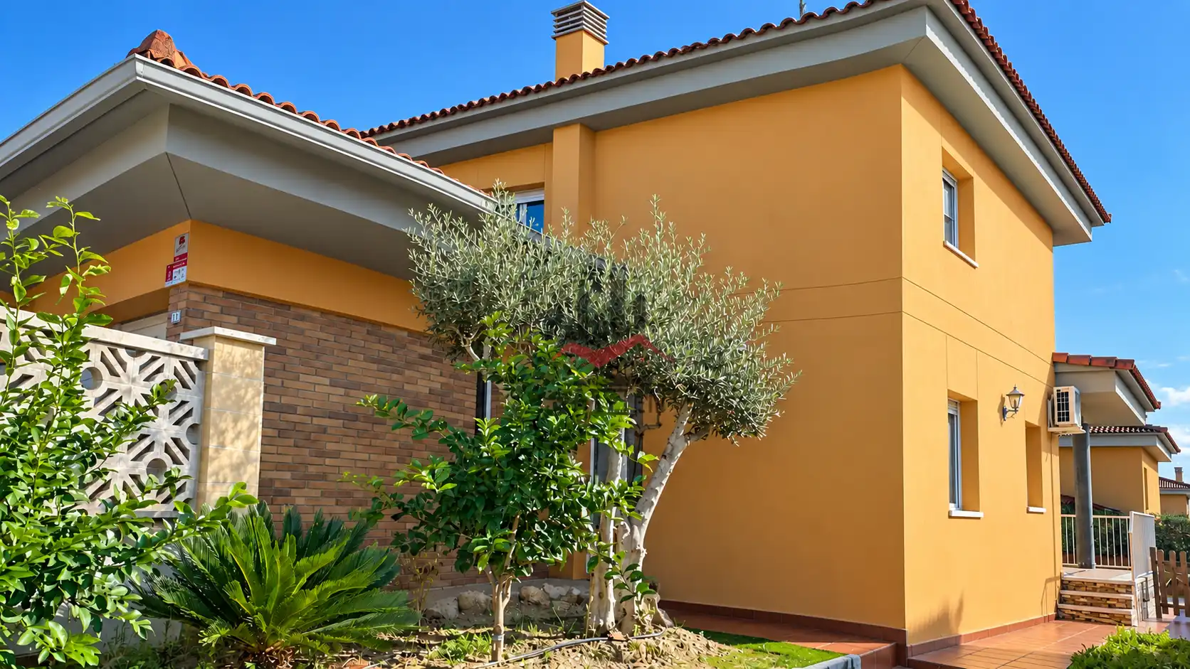 Vista exterior de Casa adosada en venta en Vilafant con Calefacción, Jardín privado y Terraza