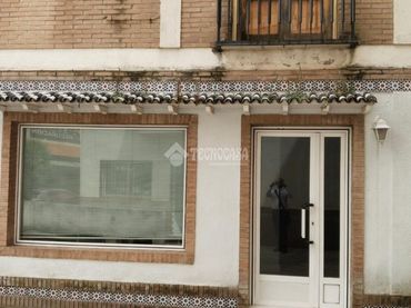Local comercial en venta en Mengíbar