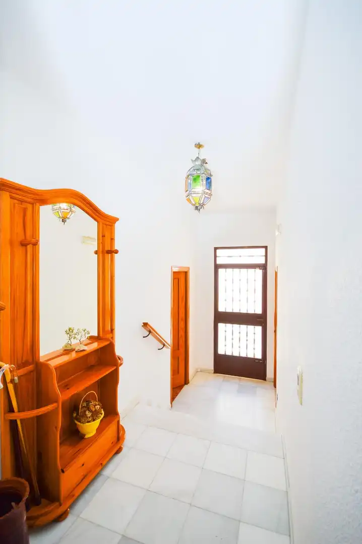 Einfamilien-Reihenhaus zum Verkauf in Almería mit Klimaanlage und Abstellraum