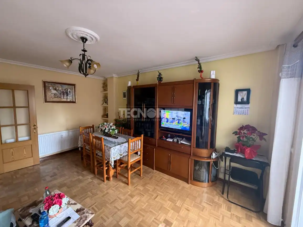 Sala de estar de Piso en venta en Guadalajara con Calefacción y Parquet