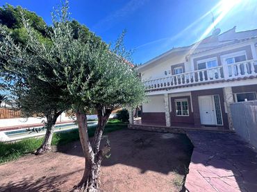 Casa con balcone in vendita a Els Terrers