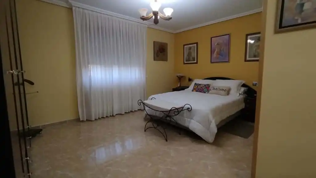 Dormitori de Casa o xalet en venda en Villamayor amb Calefacció, Jardí privat i Terrassa