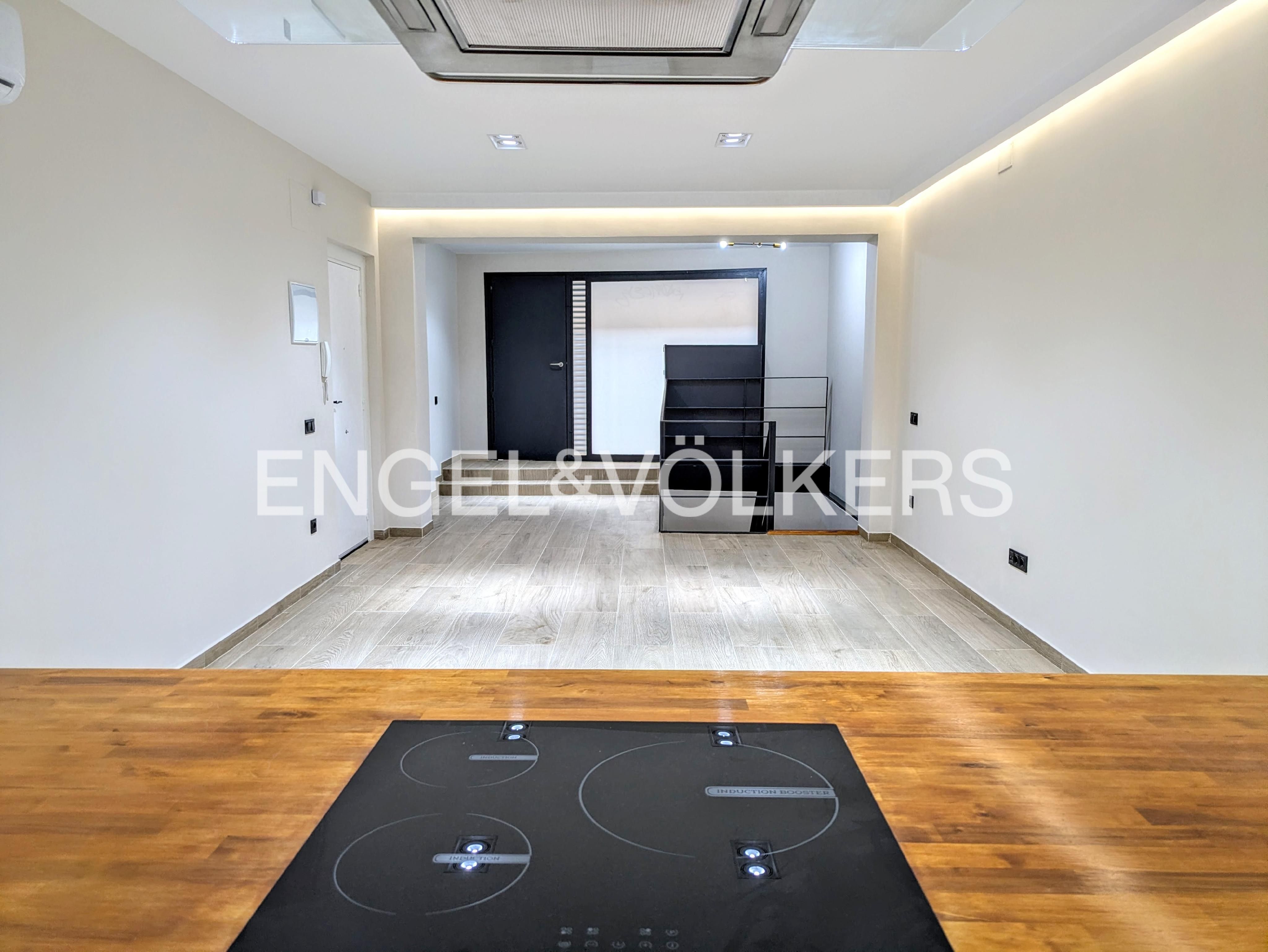 Flat for sale in  Barcelona Capital  with Air Conditioner and Heating