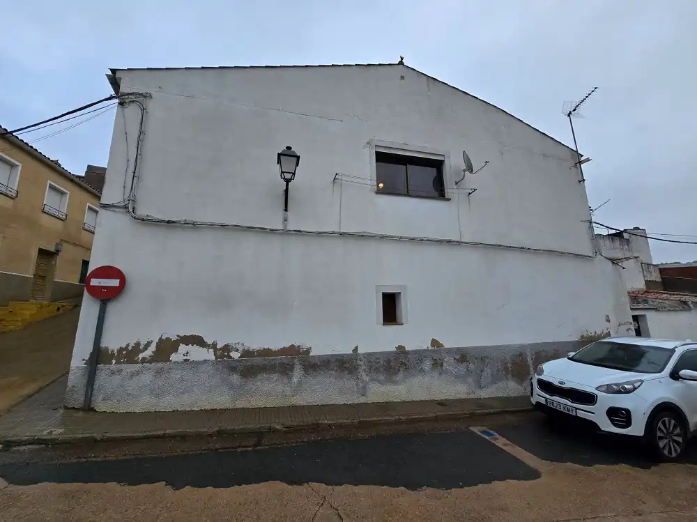 Vista exterior de Casa o xalet en venda en Aliseda amb Traster