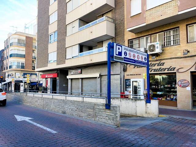 Garaje en Venta en Plaza de la Constitucion en Pueblo