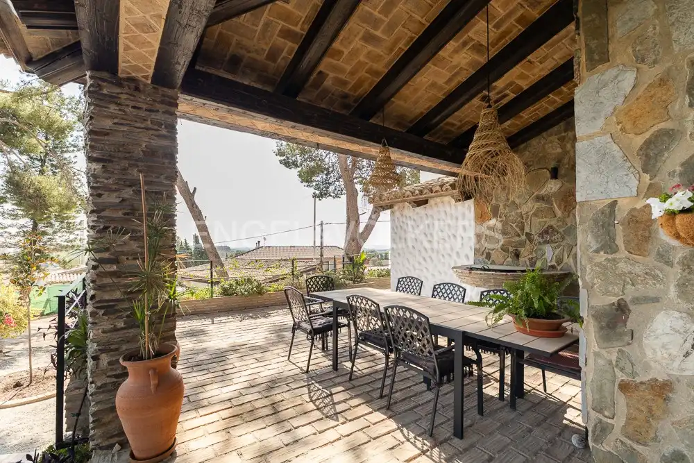 Terraza de Casa o chalet de alquiler en Manises con Aire acondicionado, Calefacción y Jardín privado