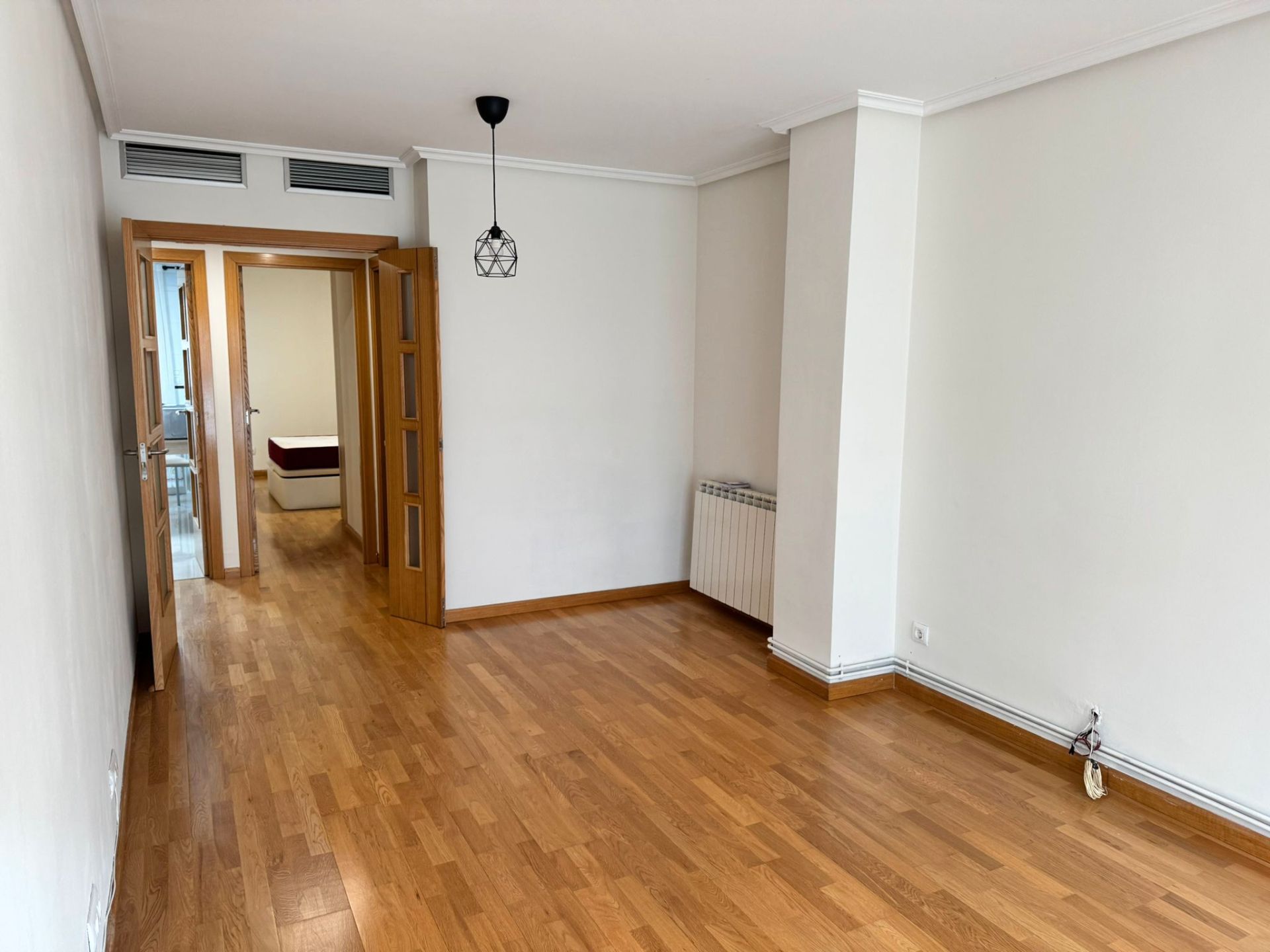 Bedroom of Flat to rent in  Zaragoza Capital  with Heating, Parquet flooring and Oven