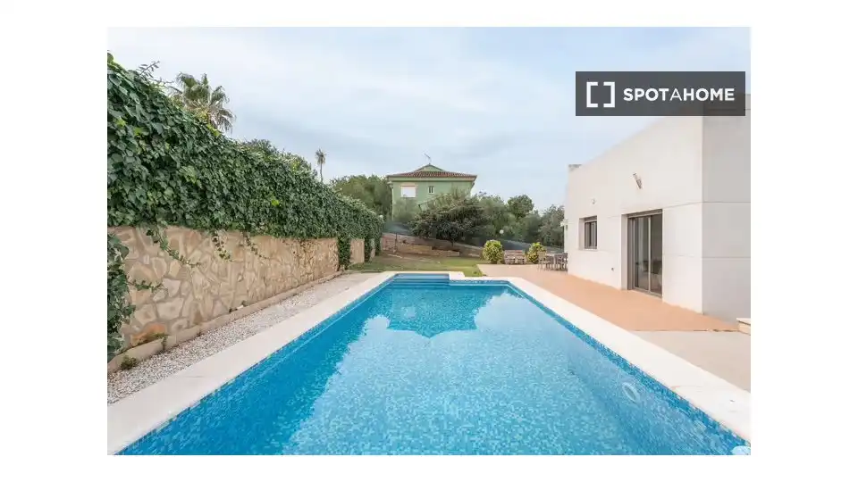 Piscina de Piso de alquiler en Valencia con Aire acondicionado, Calefacción y Amueblado