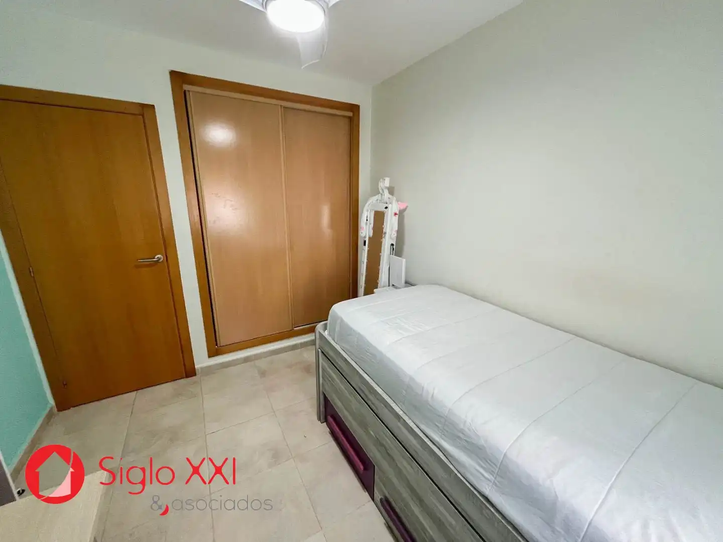 Schlafzimmer von Einfamilien-Reihenhaus zum Verkauf in Almazora / Almassora mit Klimaanlage, Heizung und Terrasse