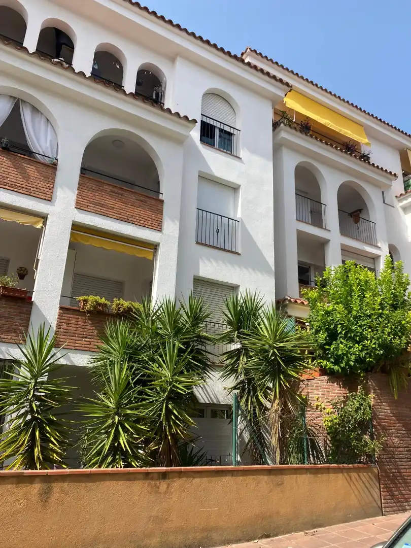 Vista exterior de Apartamento de alquiler en Lloret de Mar con Amueblado, Lavadora y Balcón