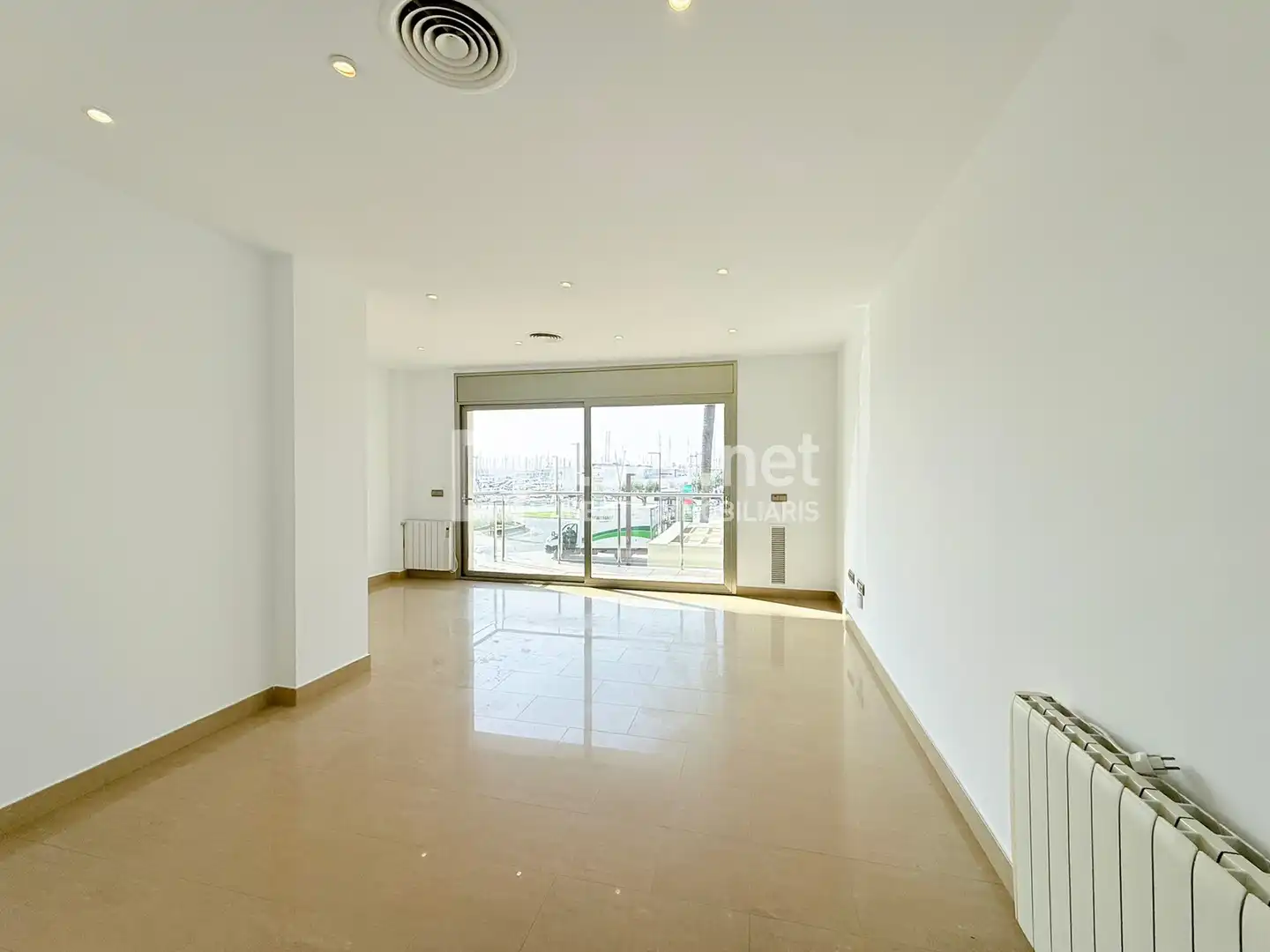 Sala d'estar de Pis en venda en Vilanova i la Geltrú amb Aire condicionat, Calefacció i Terrassa