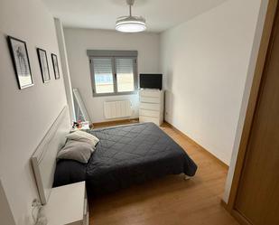 Bedroom of Flat to rent in Herencia  with Air Conditioner, Heating and Storage room