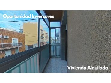Pis en venda a Calle Vint-I-U