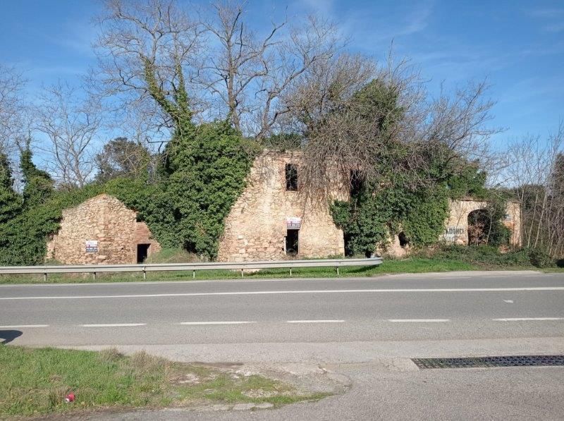 Country house for sale in N/A, Llofriu