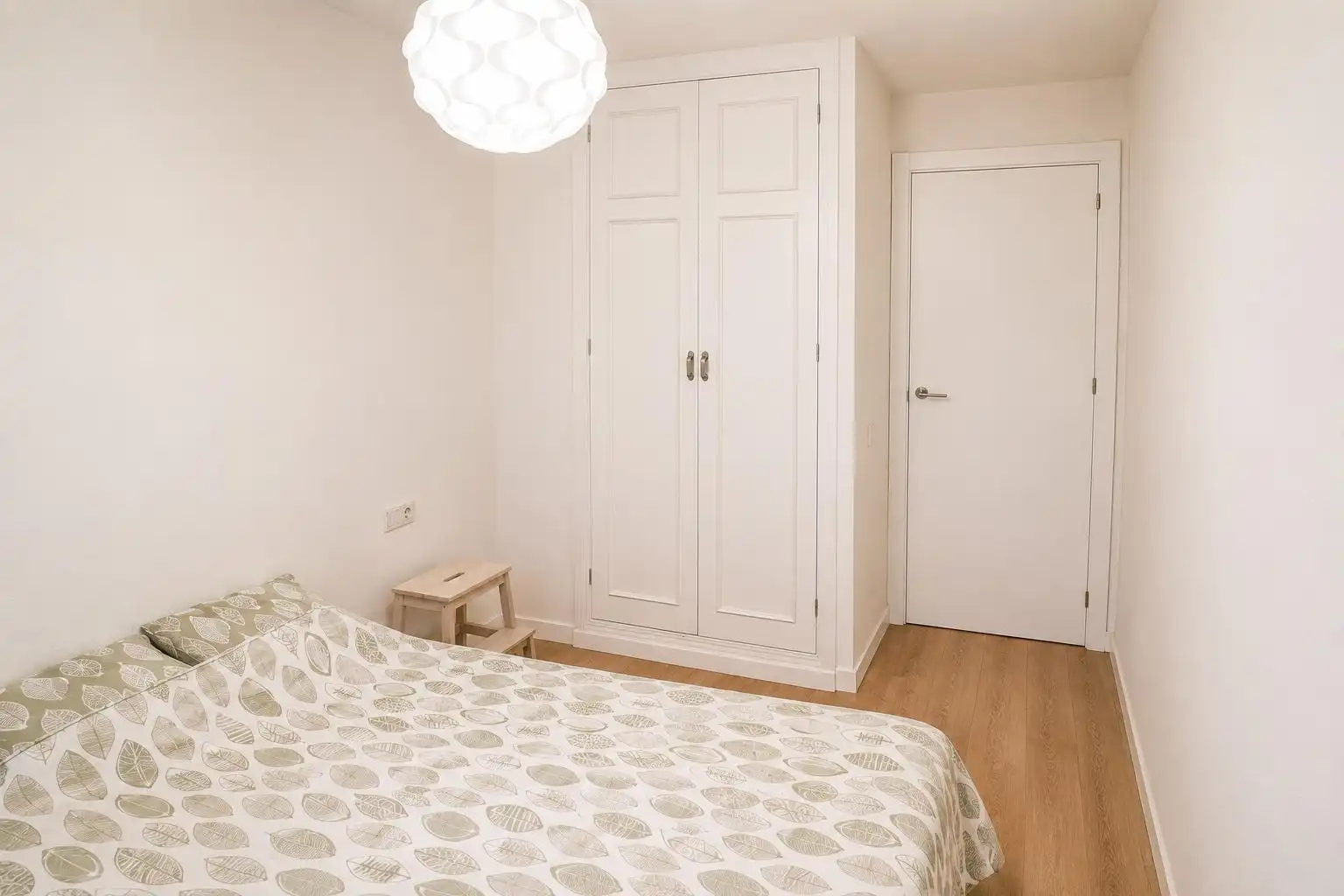 Dormitori de Pis en venda en Tomares amb Aire condicionat, Parquet i Terrassa