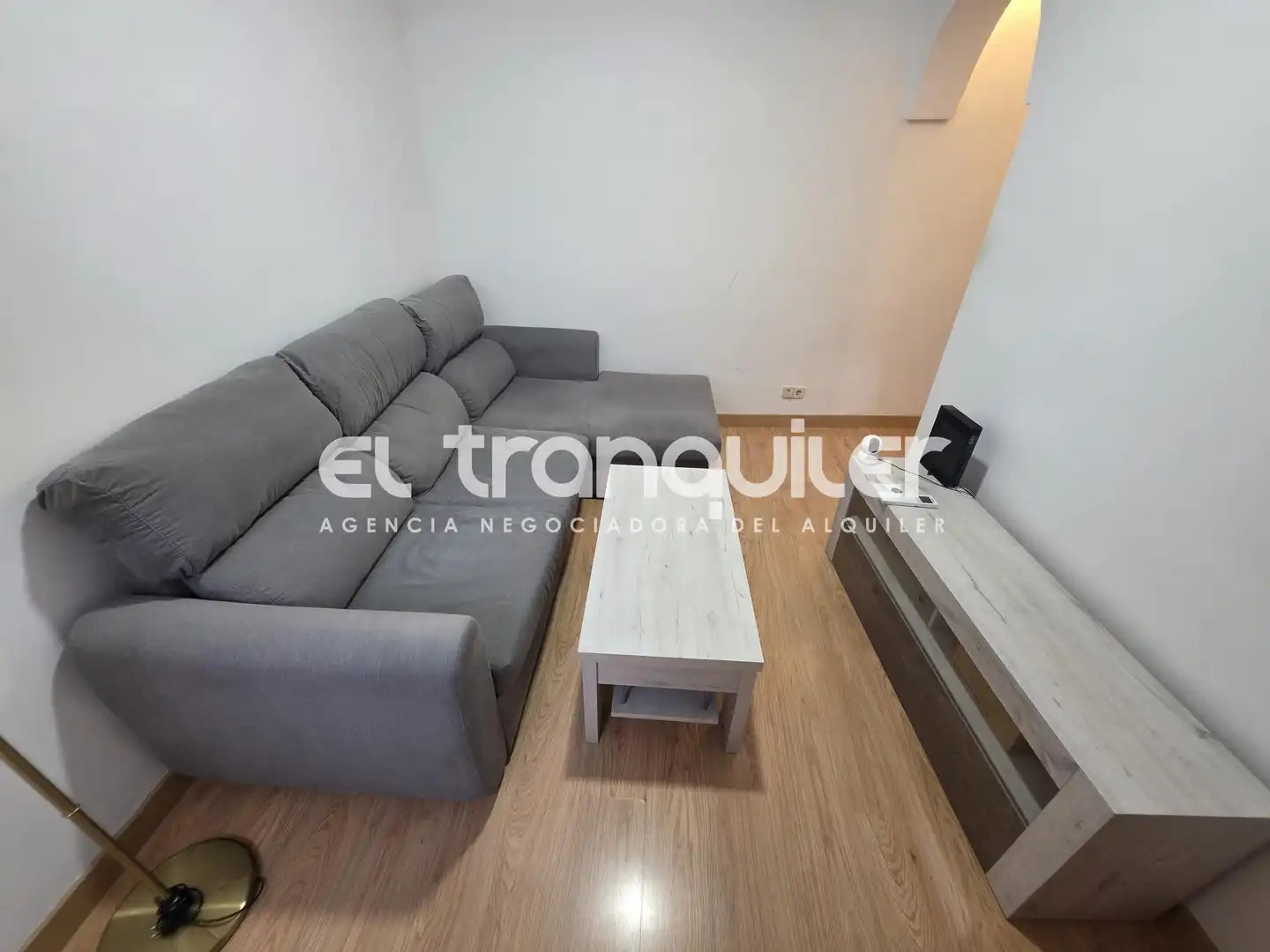 Sala d'estar de Pis de lloguer en Madrid amb Aire condicionat, Moblat i Rentadora
