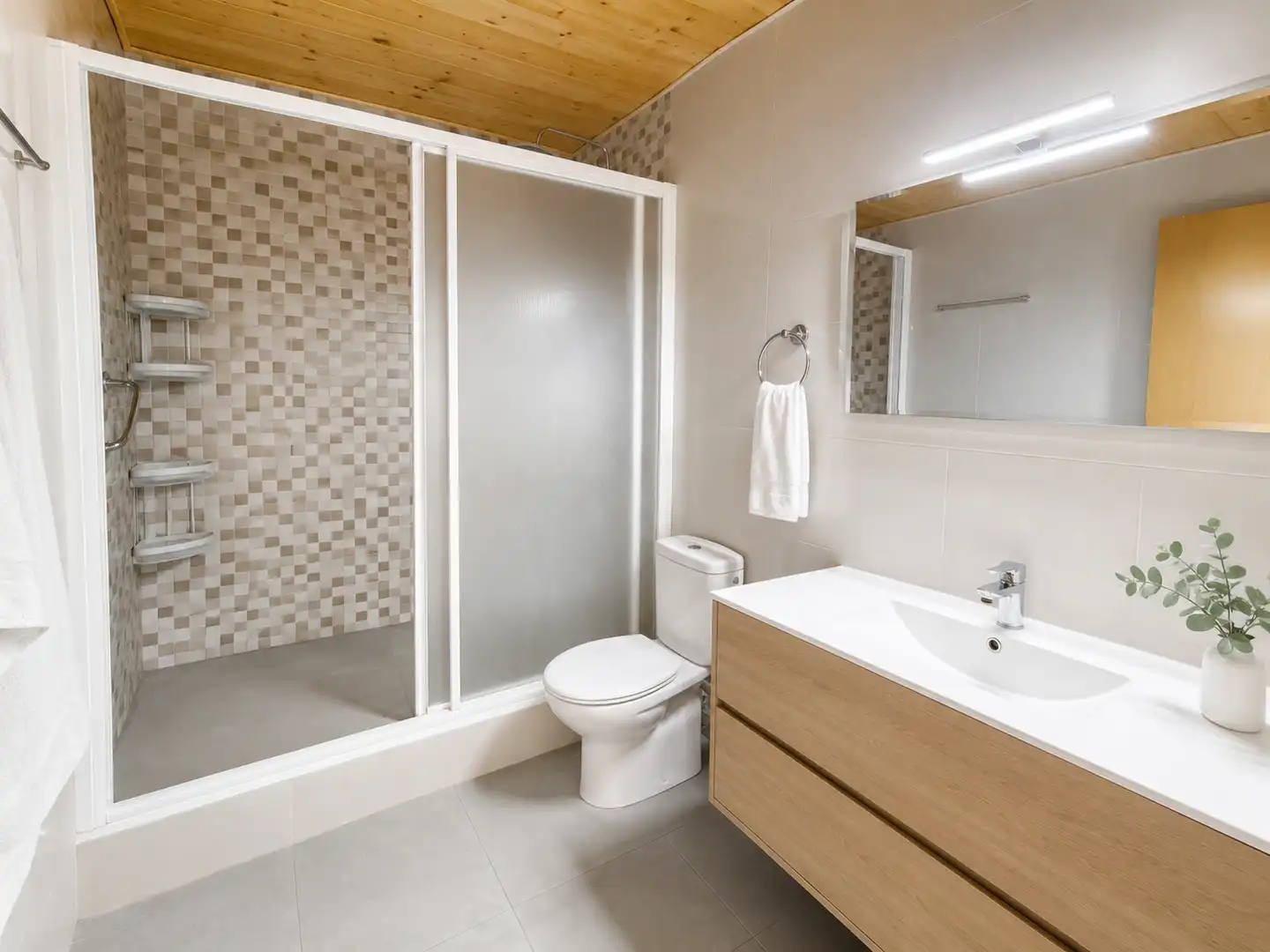 Badezimmer von Haus oder Chalet zum Verkauf in Sant Jaume dels Domenys mit Heizung, Terrasse und Abstellraum