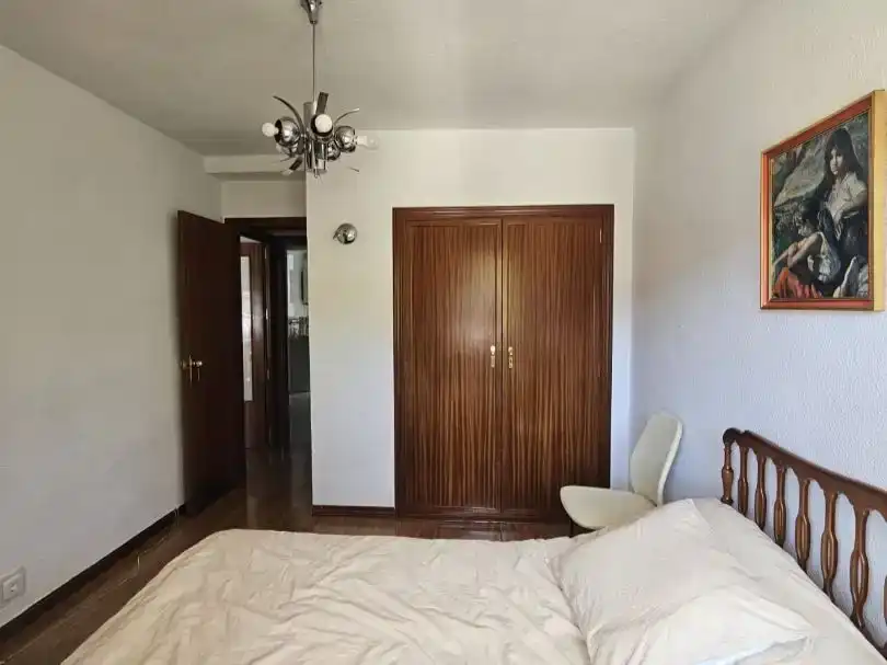 Bedroom of Flat for share in Madrid  with Furnished and Balcony