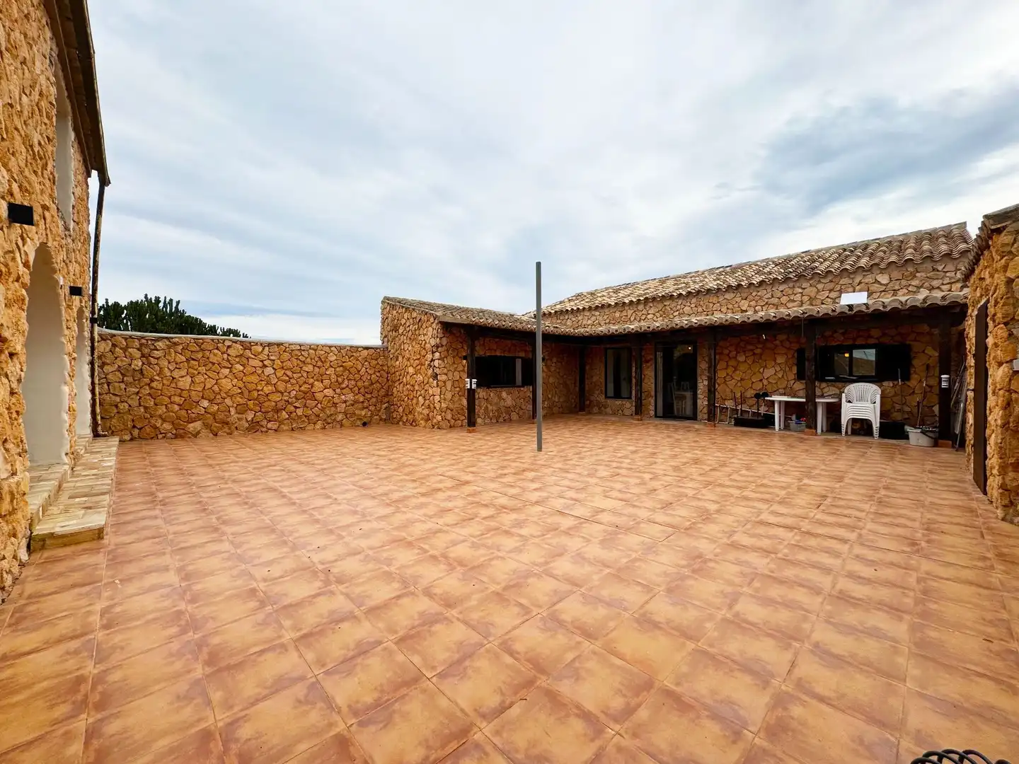Terrassa de Casa o xalet en venda en La Unión amb Aire condicionat, Jardí privat i Piscina