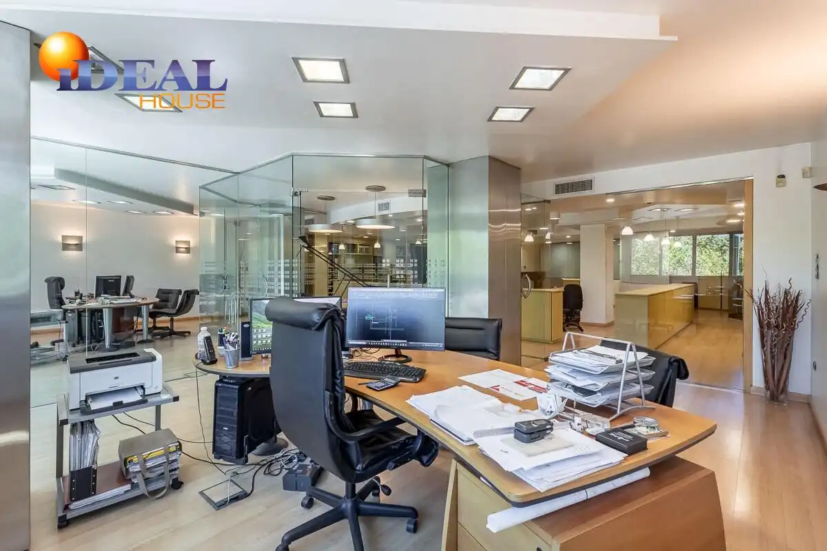 Local comercial en venda a Plaza de Carretas 5, imagen 2