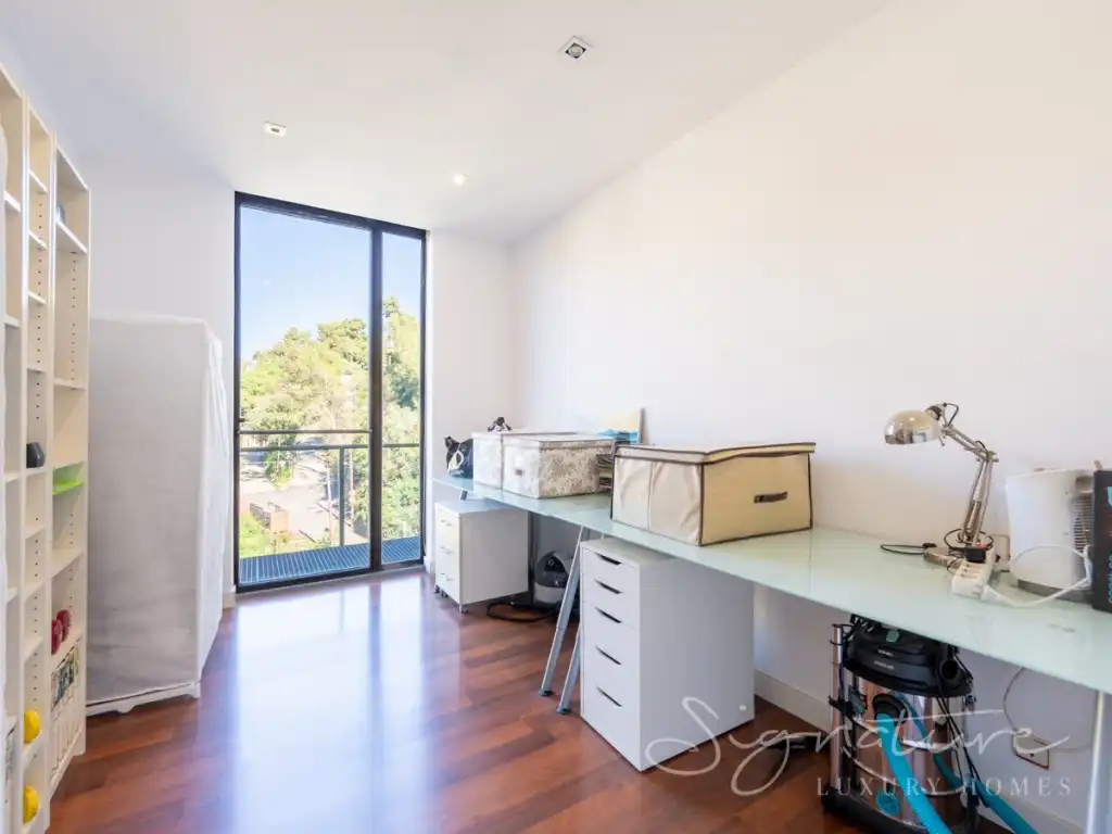 Dormitori de Casa o xalet en venda en Barcelona amb Aire condicionat