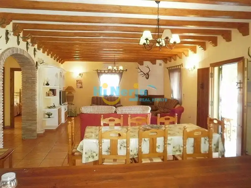 Chalet con piscina en venta en Centro, imagen 7