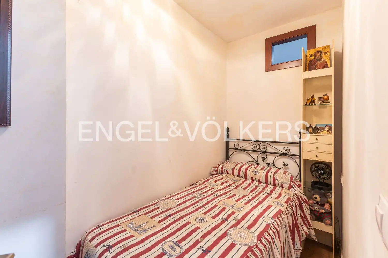 Bedroom of Flat for sale in Valencia  with Heating, Terrace and Storage room