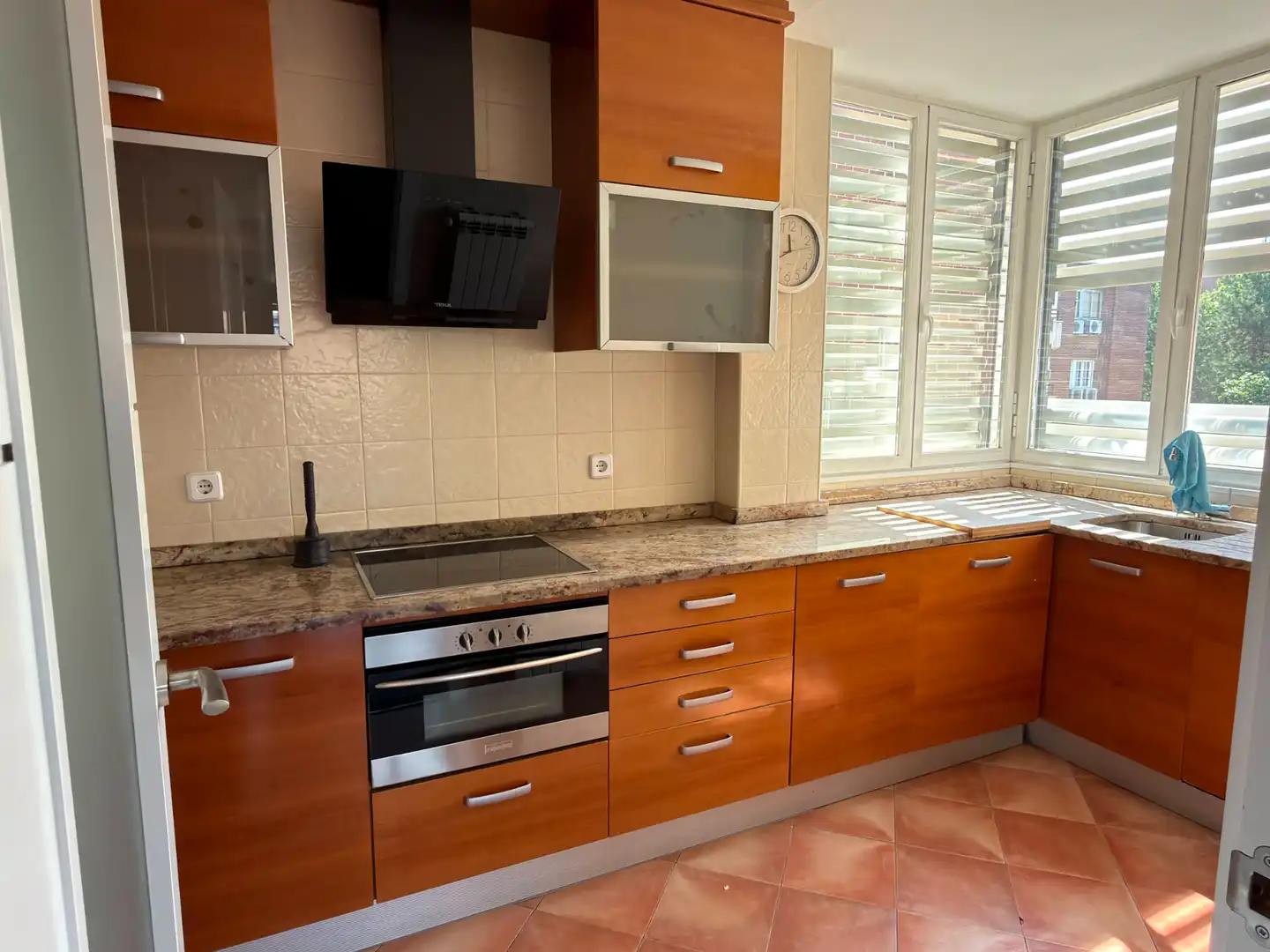 Kitchen of Flat for rent in Madrid  with Air Conditioner, Heating and Parquet flooring