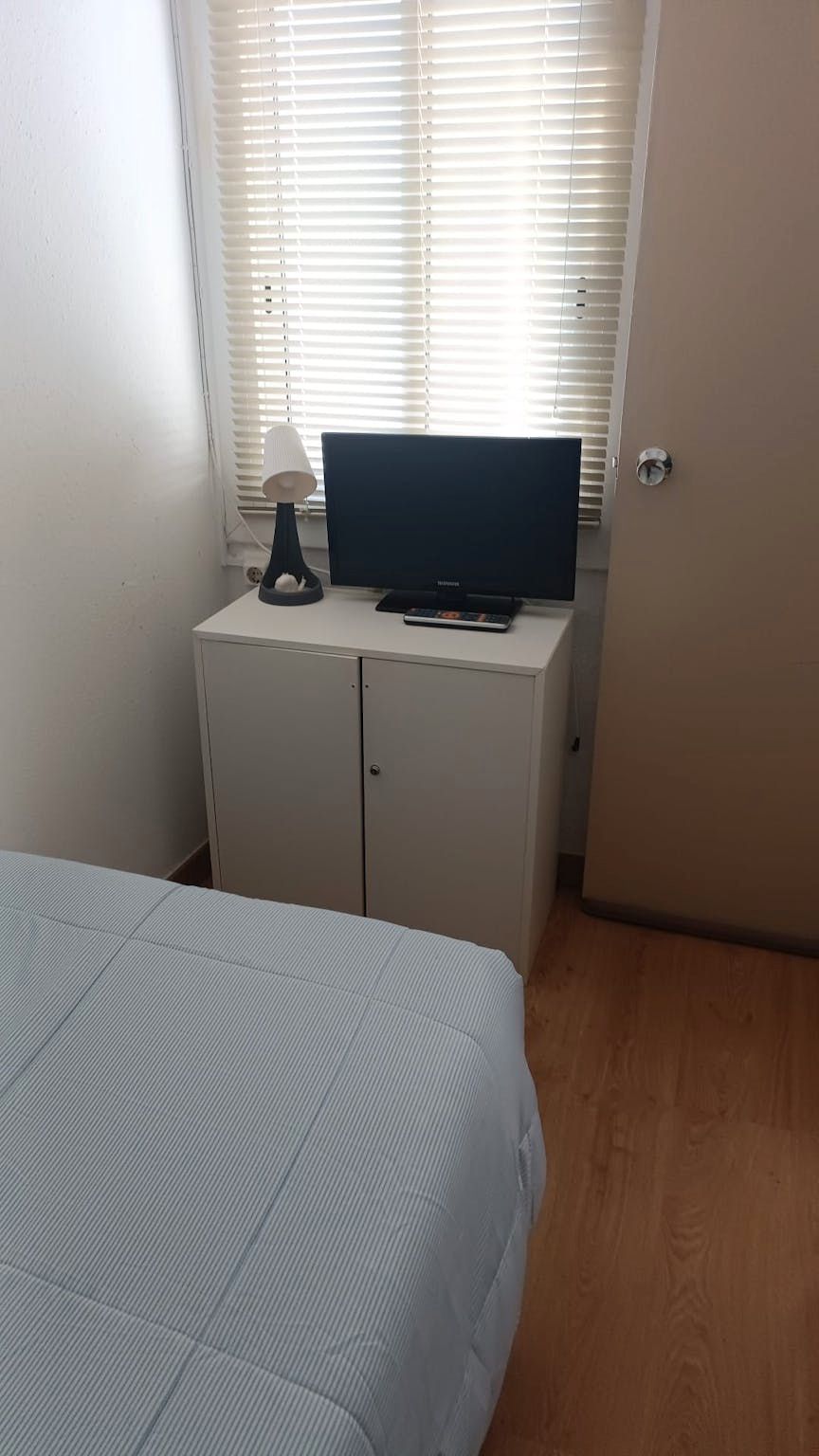 Bedroom of Flat to share in  Barcelona Capital  with Air Conditioner, Heating and Furnished