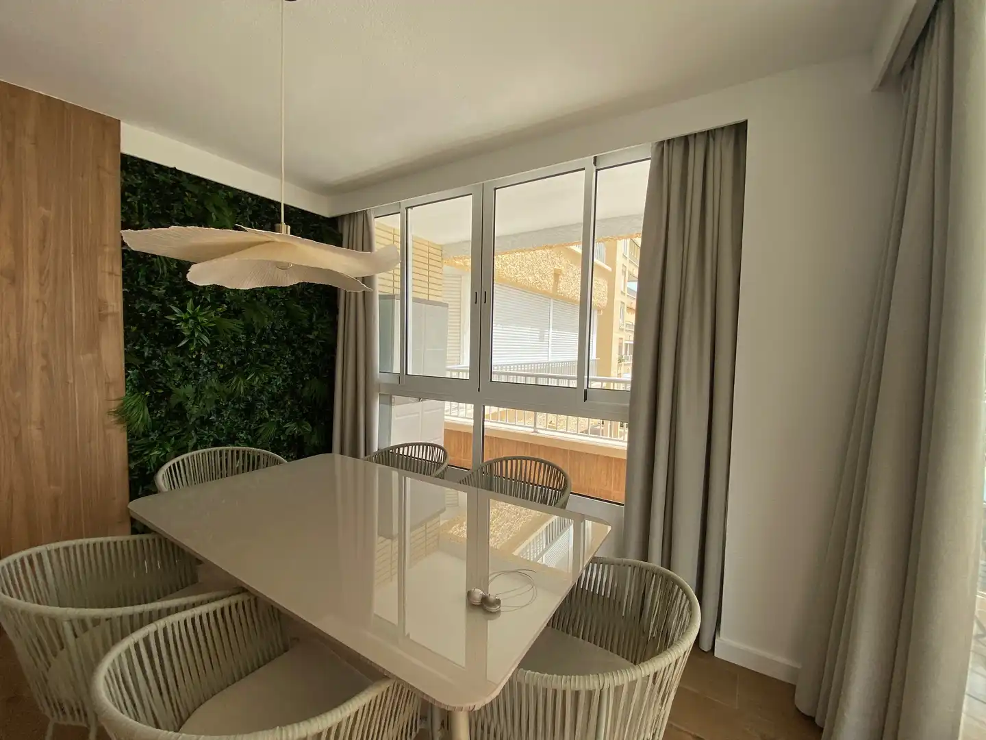 Comedor de Piso de alquiler en Alicante / Alacant con Aire acondicionado, Calefacción y Jardín privado