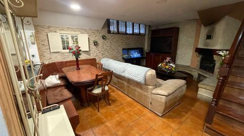 Foto 2 de Casa adosada en venda a Txomin Egileor Kalea, Galdakao, Bizkaia