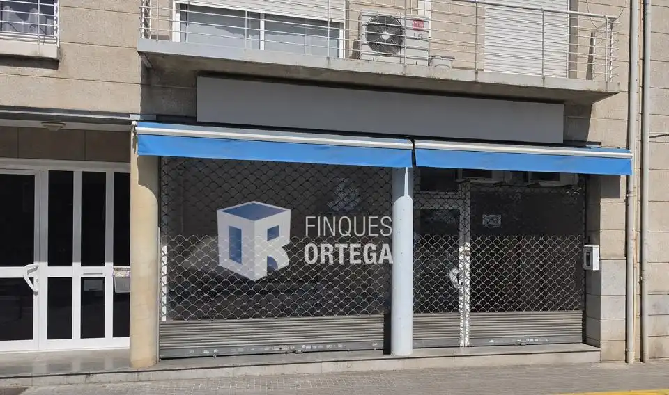 Local comercial de lloguer a de Víctor Català, imagen 2