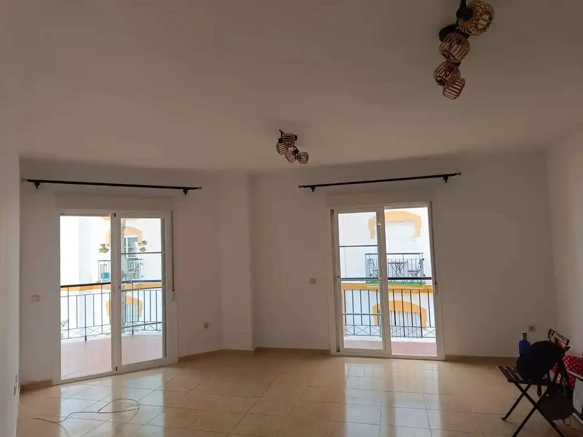 Flat for sale in Guaro  with Terrace and Swimming Pool