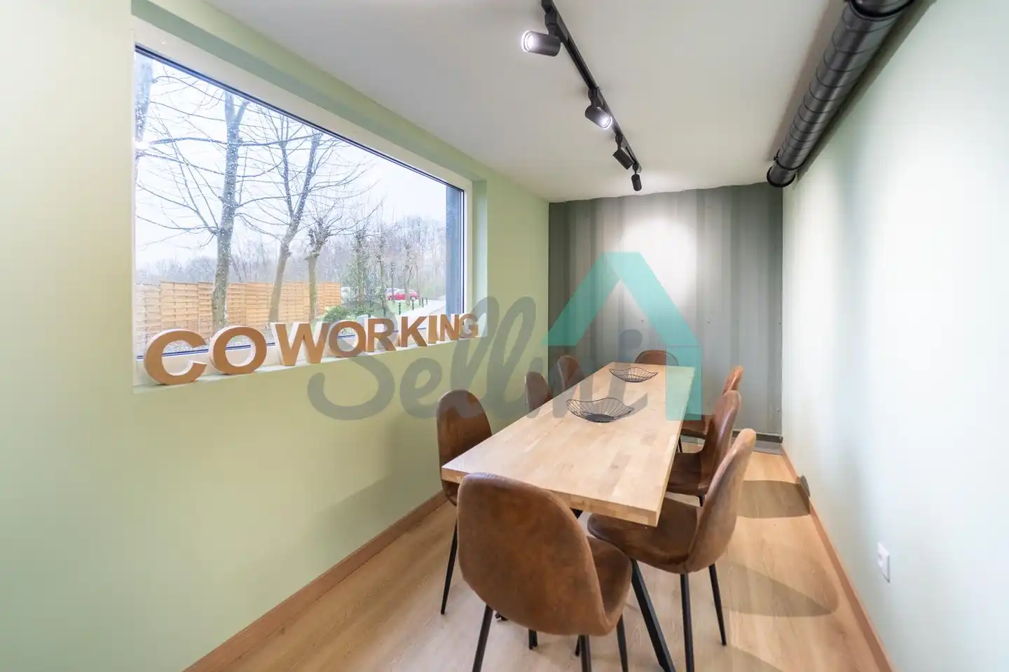 Office for rent in Ribera de Arriba  with Air Conditioner and Furnished